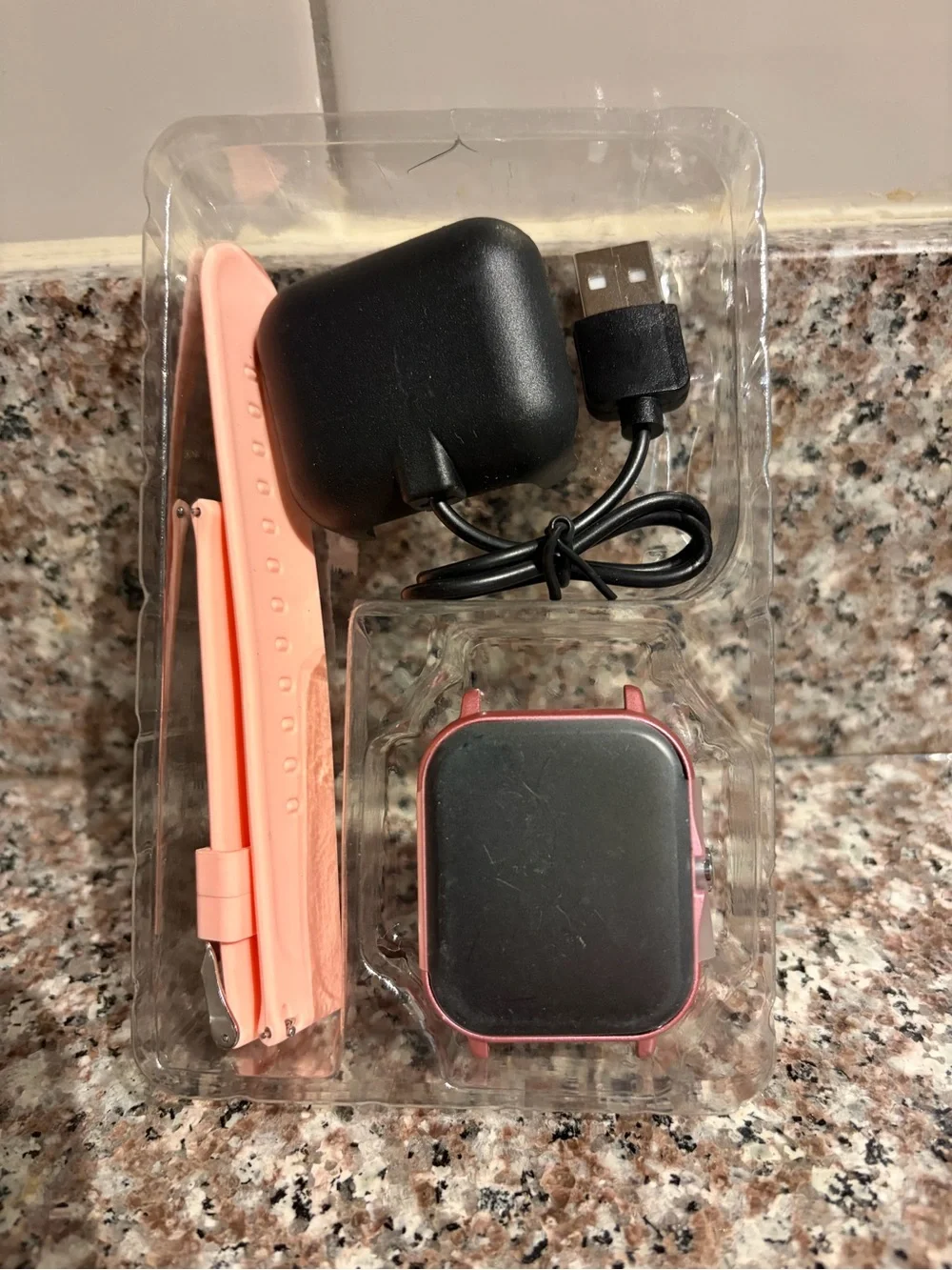 Doviico pink smartwatch